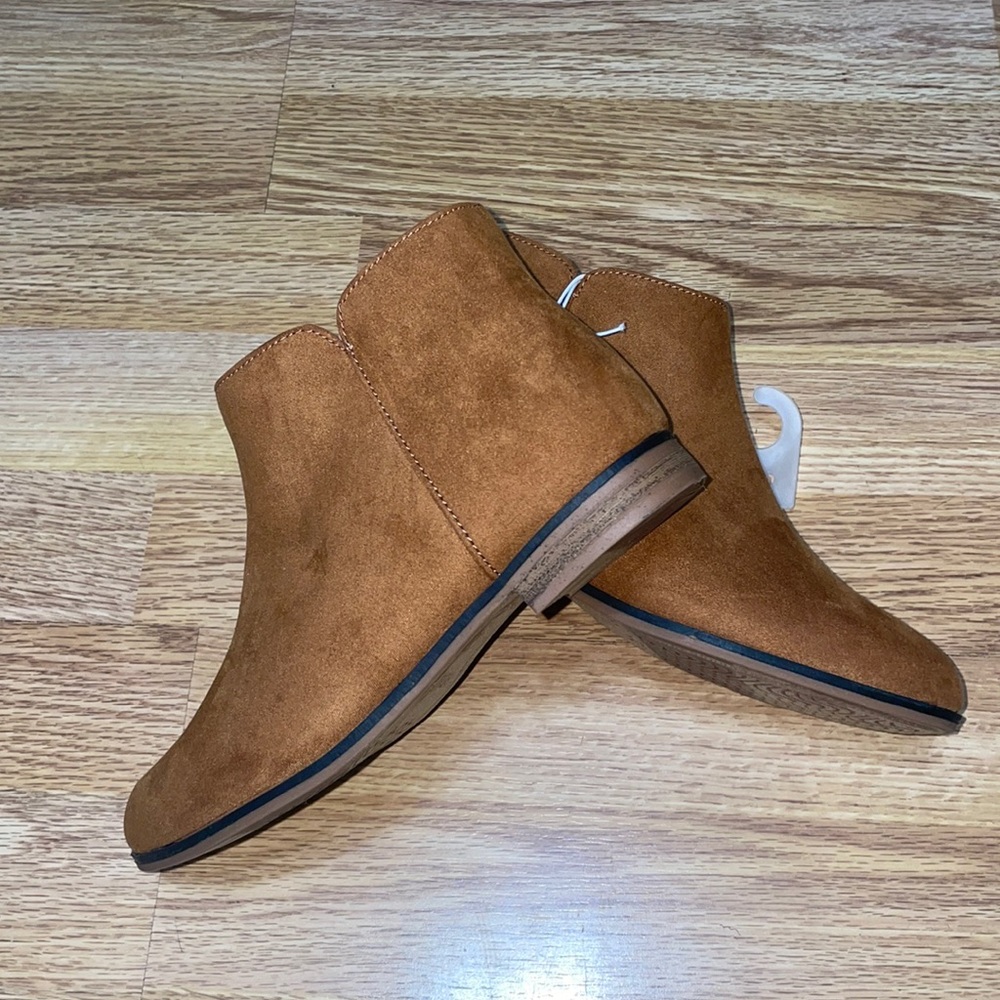 Cat and Jack Opal Booties